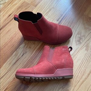 Sorel Evie Women's size 8 burnt orange bootie boots heel platform dress shoes